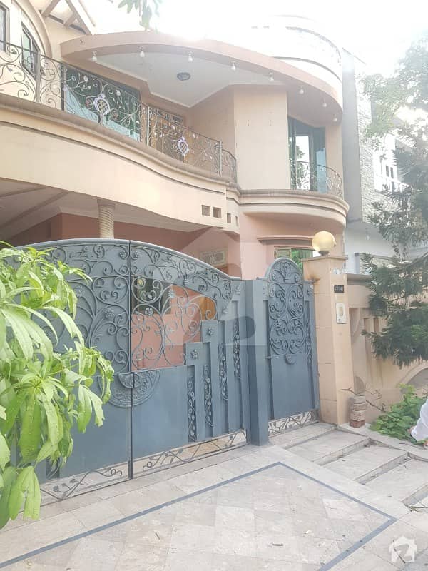 10 Marla House Available For Rent In Wapda Town