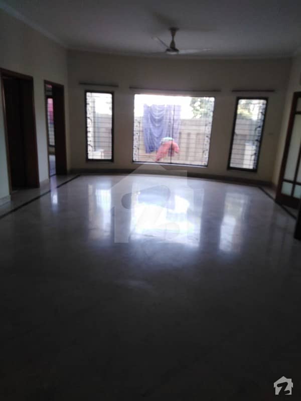 HOT OFFER 1 Kanal OUTCLASS house For OFFICE USE in JOHAR TOWN BLOCK H3 OPPOSITE CANAL ROAD Near EMPORIUM MALL