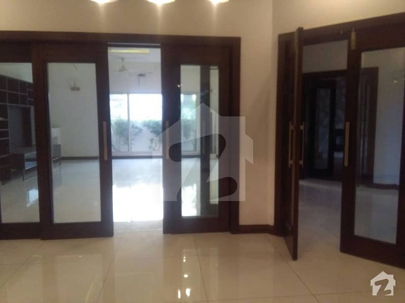 1Kanal   Bungalow available for  Rent  in DHA Phase  5 A  block
