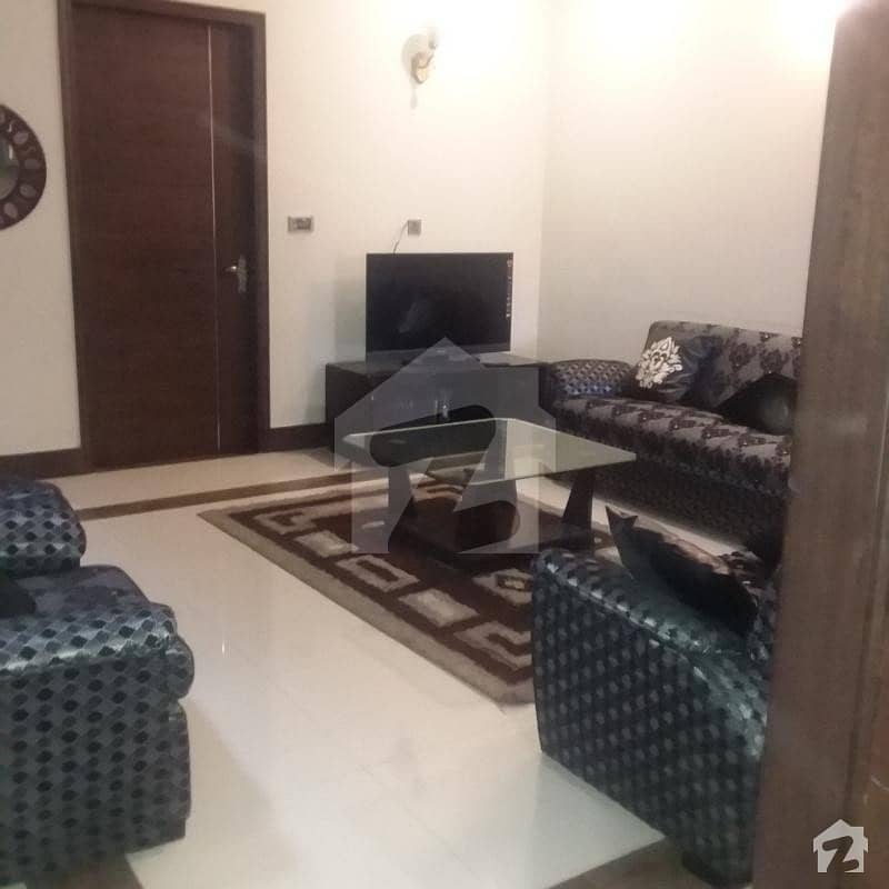باتھ آئی لینڈ کراچی میں 4 کمروں کا 10 مرلہ مکان 6.8 کروڑ میں برائے فروخت۔