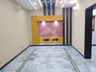 Here Is A Good Opportunity To Live In A Well-Built House Here Is A Good Opportunity To Live In A Well-Built House