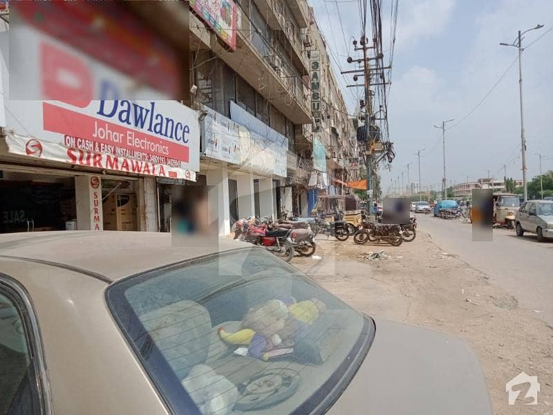 گلشنِ اقبال ٹاؤن کراچی میں 5 مرلہ دفتر 8.5 کروڑ میں برائے فروخت۔