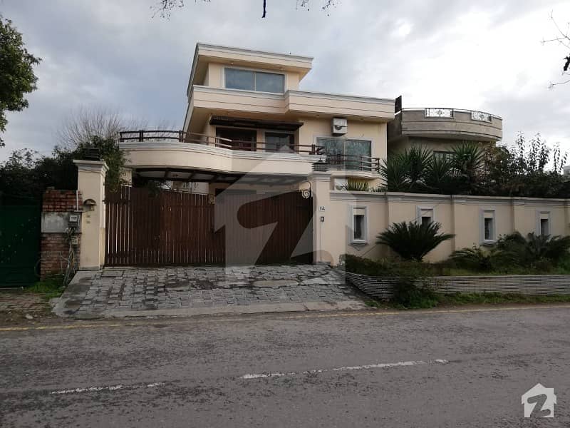 9 Bed Beautiful House For Rent In Sector F6