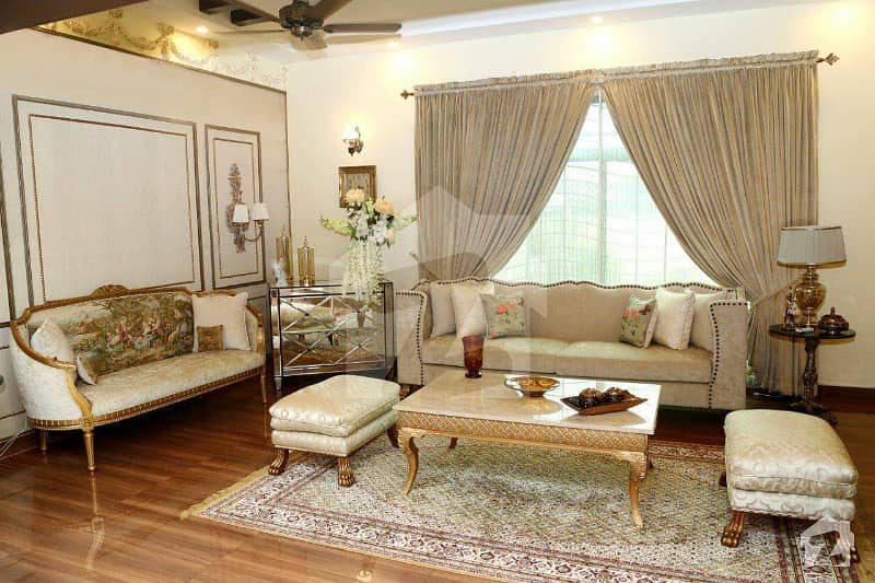 ویلینشیاء ہاؤسنگ سوسائٹی لاہور میں 5 کمروں کا 1 کنال مکان 1.25 لاکھ میں کرایہ پر دستیاب ہے۔