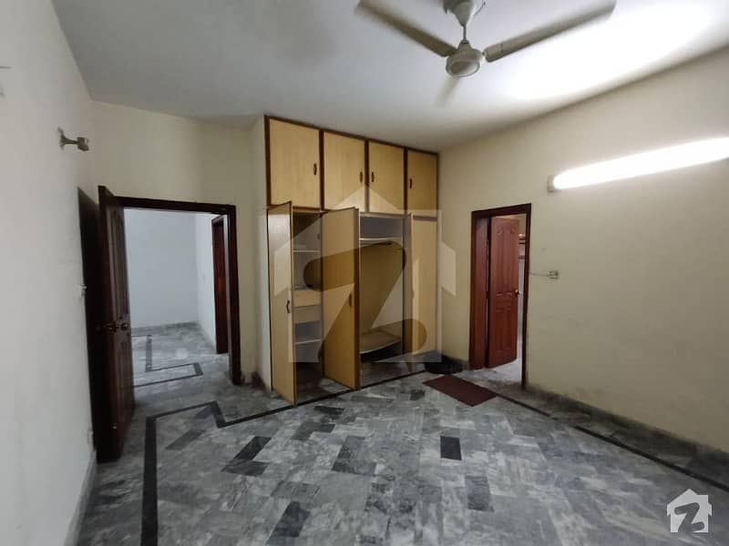 پنجاب کوآپریٹو ہاؤسنگ ۔ بلاک سی پنجاب کوآپریٹو ہاؤسنگ سوسائٹی لاہور میں 5 کمروں کا 10 مرلہ مکان 1.85 کروڑ میں برائے فروخت۔