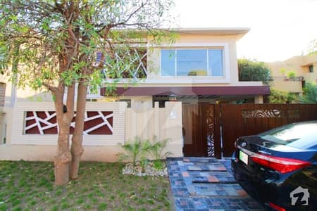 Syed Brothers Offer 1 Kanal Brand New Luxury Bungalow With Charming Front Elevation For Sale Syed Brothers Offer 1 Kanal Brand New Luxury Bungalow With Charming Front Elevation For Sale