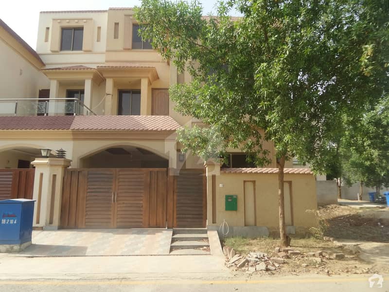 House Is Available In Bahria Nasheman