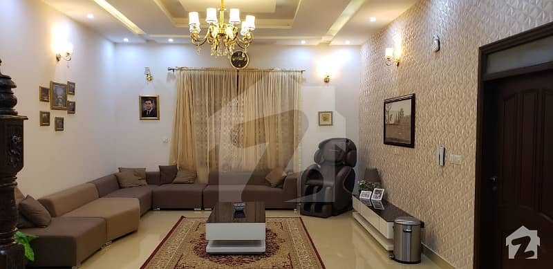 گلستانِ جوہر کراچی میں 6 کمروں کا 16 مرلہ مکان 6.5 کروڑ میں برائے فروخت۔