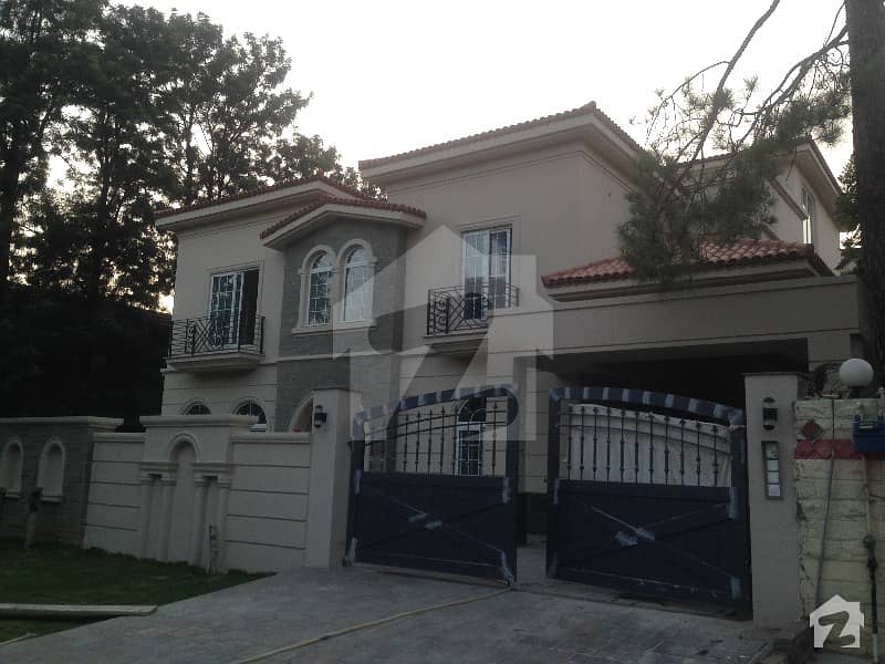 F7 Brand New Modern Excellent Gorgeous House For Rent