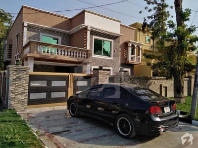 مال روڈ پشاور میں 7 کمروں کا 1 کنال مکان 8.25 کروڑ میں برائے فروخت۔ مال روڈ پشاور میں 7 کمروں کا 1 کنال مکان 8.25 کروڑ میں برائے فروخت۔
