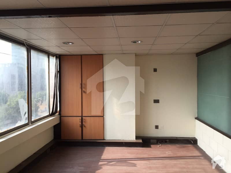 1300 Sq Ft Office Space For  Rent On Good Office Project