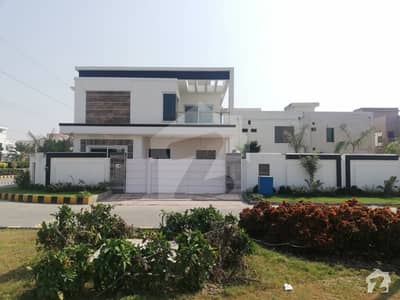 JB Real Estate Offers Outclass Luxury Corner Furnished House For Sale JB Real Estate Offers Outclass Luxury Corner Furnished House For Sale