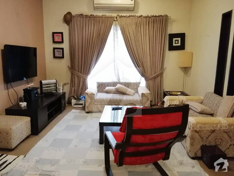 10 Marla House Excellent Location For Rent In Safari Villas Bahria Town Lahore