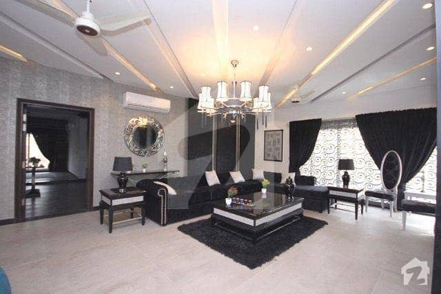 ڈی ایچ اے فیز 6 ڈیفنس (ڈی ایچ اے) لاہور میں 6 کمروں کا 2 کنال مکان 4.5 لاکھ میں کرایہ پر دستیاب ہے۔