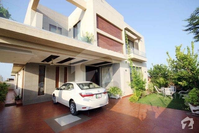 1 kanal Stylish Houser for Rent in Phase 7 DHA