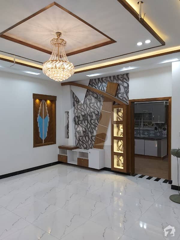 5 Marla beautiful House available for Rent in Block CC Bahria Town