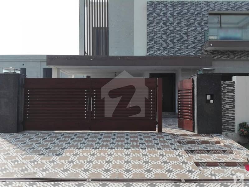 ازمیر ٹاؤن ۔ بلاک جی ازمیر ٹاؤن لاہور میں 5 کمروں کا 1 کنال مکان 4 کروڑ میں برائے فروخت۔