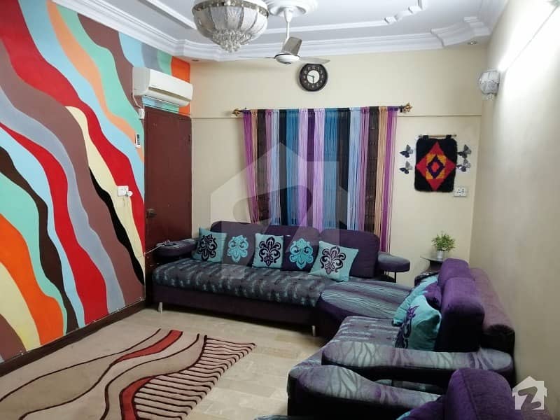 شرف آباد گلشنِ اقبال ٹاؤن کراچی میں 3 کمروں کا 6 مرلہ فلیٹ 1.3 کروڑ میں برائے فروخت۔