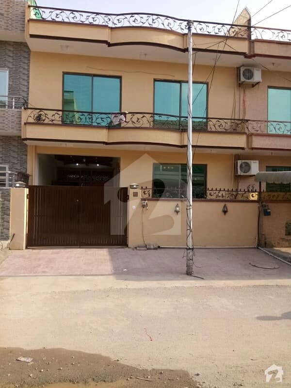 F-11 Beautiful House, Size, 25x60 situated at ,50 feet Road, 4 Bed,4 Bath,2 Kitchen, Drawing, 2 Tv Lounge, servant Quarter F-11 Beautiful House, Size, 25x60 situated at ,50 feet Road, 4 Bed,4 Bath,2 Kitchen, Drawing, 2 Tv Lounge, servant Quarter