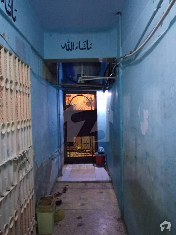 بغدادی لیاری ٹاؤن کراچی میں 4 کمروں کا 2 مرلہ فلیٹ 23 لاکھ میں برائے فروخت۔