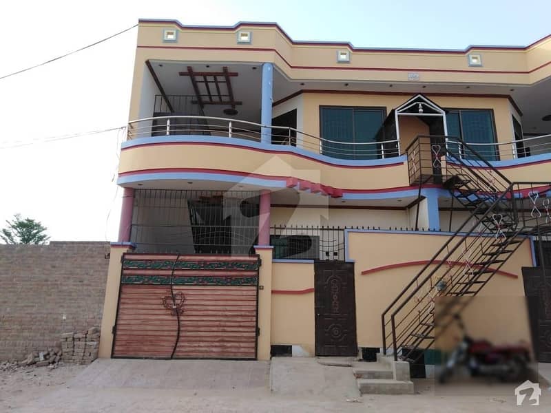رفیع قمر روڈ بہاولپور میں 4 کمروں کا 5 مرلہ مکان 65 لاکھ میں برائے فروخت۔