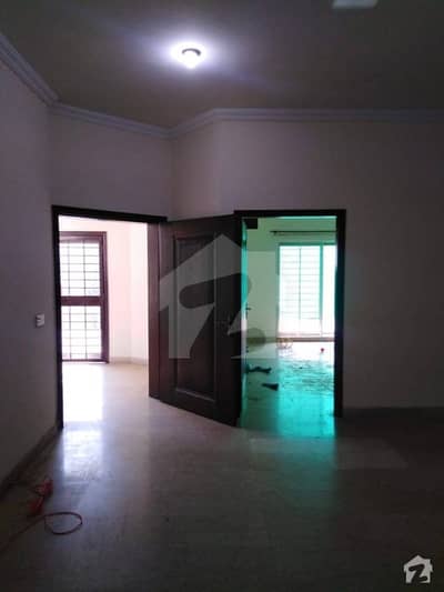 Prime Location 10 Marla Double Storey House Avalable Near By Park Mosque And School Prime Location 10 Marla Double Storey House Avalable Near By Park Mosque And School