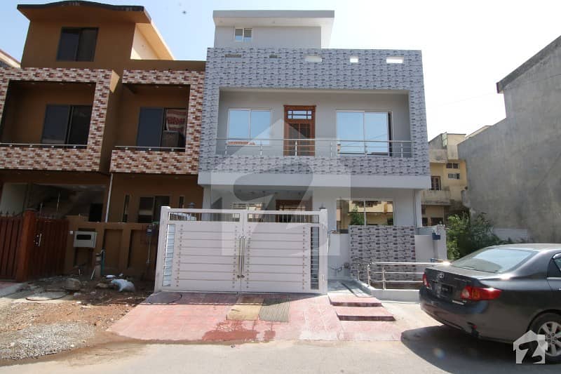 Brand New 25x40 Beautifully House For Sale In G13