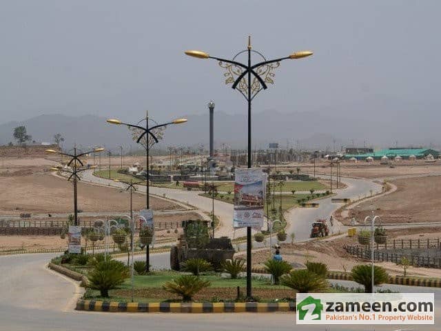 10 Marla Plot For Sale Sector F1 Park Facing Plot # 675