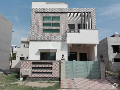 Well-Built House Available in Good Location Well-Built House Available in Good Location