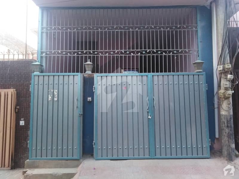 جیل روڈ بہاولپور میں 2 کمروں کا 5 مرلہ مکان 50 لاکھ میں برائے فروخت۔