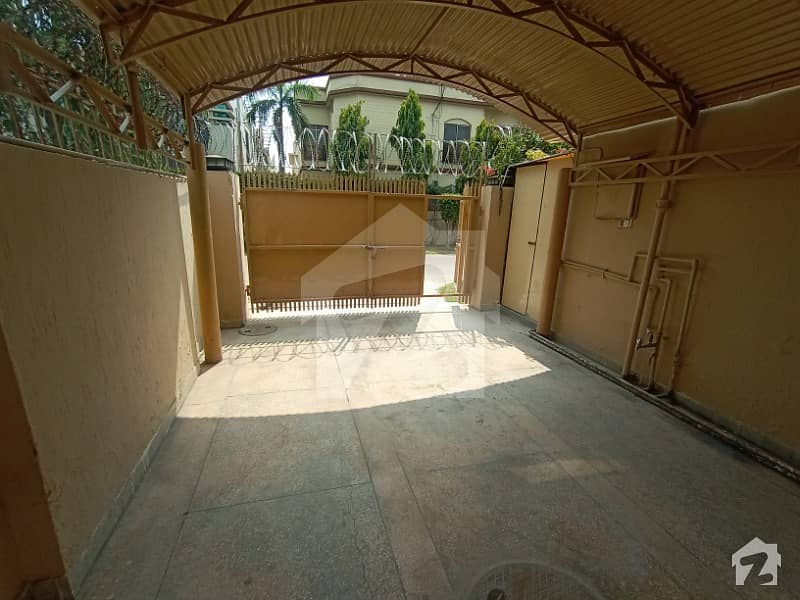 1 Kanal Upper Portion Spread Gate  For Rent DHA Phase 3
