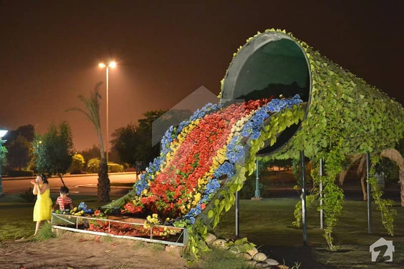 بحریہ ٹاؤن - توحید بلاک بحریہ ٹاؤن ۔ سیکٹر ایف بحریہ ٹاؤن لاہور میں 10 مرلہ رہائشی پلاٹ 57 لاکھ میں برائے فروخت۔