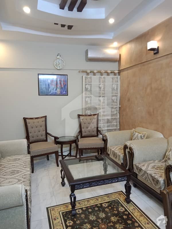 3 Bedrooms 1800 Sqft Flat With Roof For Sale