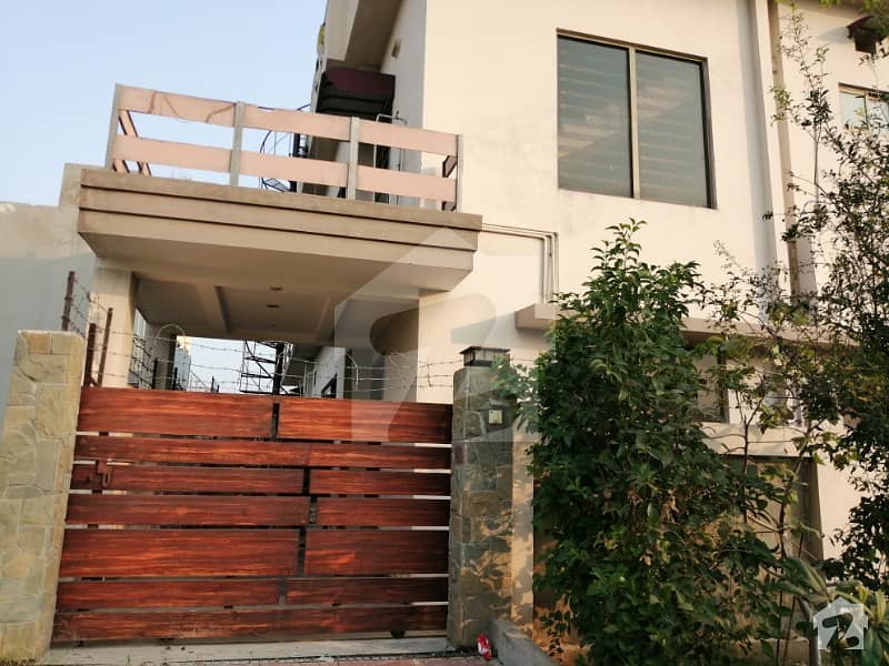 14 Marla Corner Upper Portion For Rent in Bahria town H block