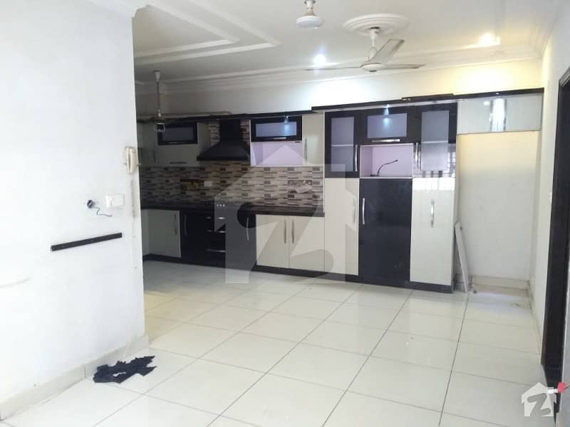 Kings Palm 3 Bed D/D 7th Floor Flat For Rent West Open