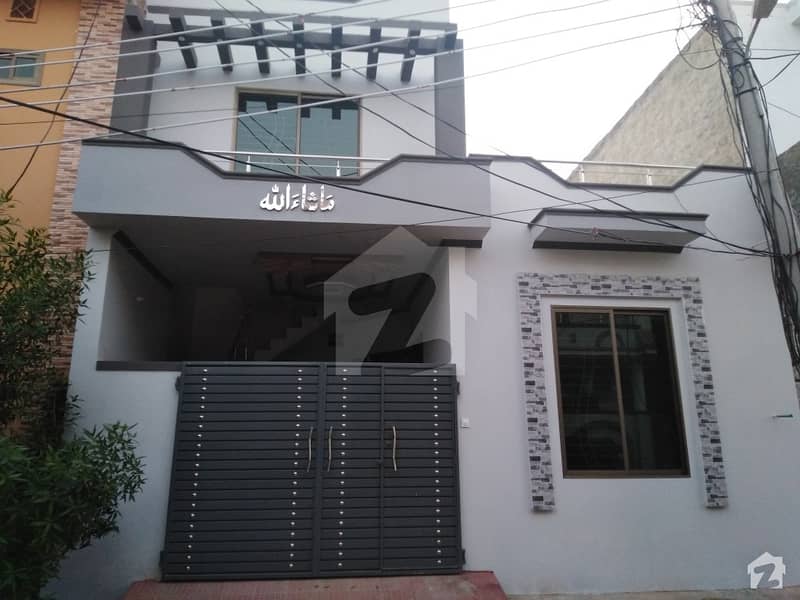 المجید پیراڈایئز رفیع قمر روڈ بہاولپور میں 3 کمروں کا 4 مرلہ مکان 50 لاکھ میں برائے فروخت۔