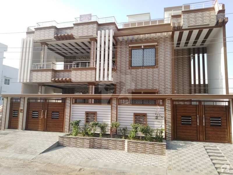 سعدی ٹاؤن سکیم 33 کراچی میں 6 کمروں کا 16 مرلہ مکان 3. 8 کروڑ میں برائے فروخت۔