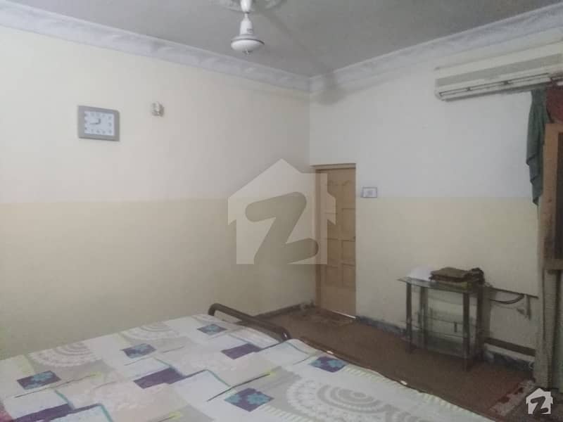حیات آباد فیز 6 - ایف9 حیات آباد فیز 6 حیات آباد پشاور میں 4 کمروں کا 5 مرلہ مکان 2.8 کروڑ میں برائے فروخت۔