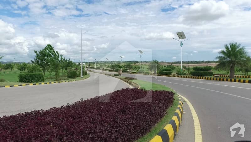 4 Kanal Form House Plot Near To Main Road Developed Possession Available For Sale IN Block B