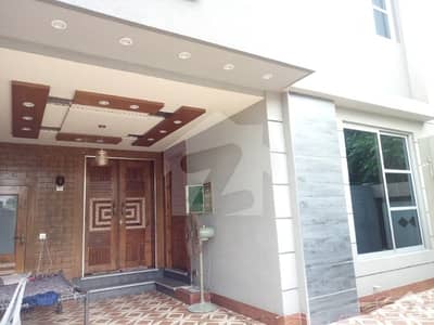 Excellent Location 5 Marla New House Available For Rent Excellent Location 5 Marla New House Available For Rent