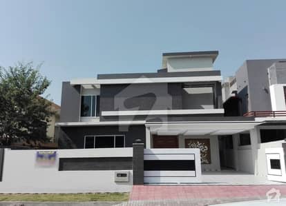 بحریہ ٹاؤن فیز 3 بحریہ ٹاؤن راولپنڈی راولپنڈی میں 5 کمروں کا 1 کنال مکان 4.6 کروڑ میں برائے فروخت۔ بحریہ ٹاؤن فیز 3 بحریہ ٹاؤن راولپنڈی راولپنڈی میں 5 کمروں کا 1 کنال مکان 4.6 کروڑ میں برائے فروخت۔