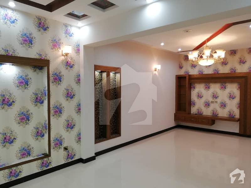 2 Kanal House For Sale In Phase 3 Near McDonald Dha