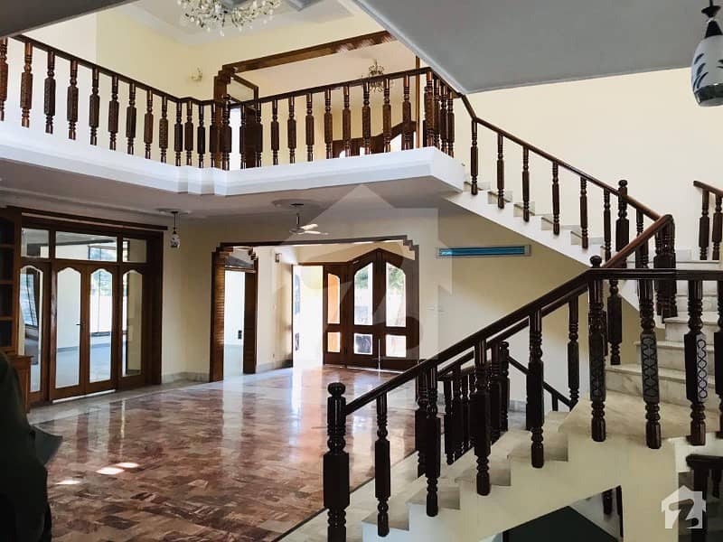 An Elegant 8 Beds House Is Available For Rent