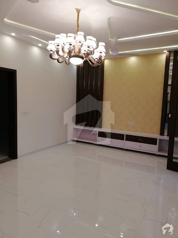 2 Kanal Luxurious House For Sale In Phase 2 Near Lalak Jan Chowk Dha