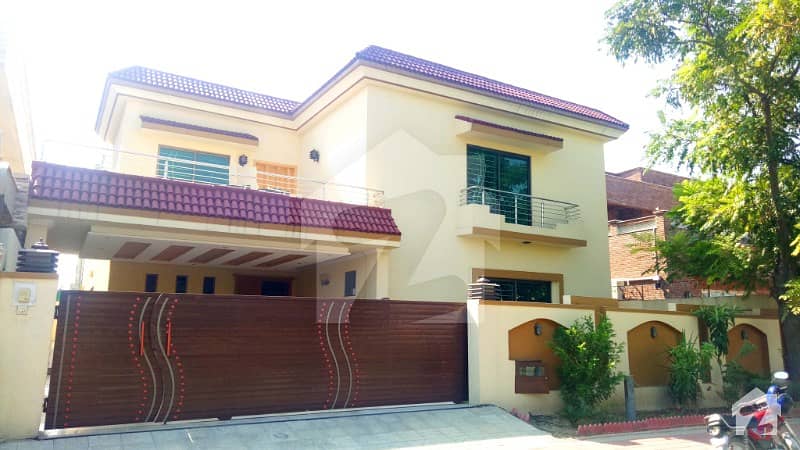 Stylish 1 Kanal House Used In Bahria Town Phase 3