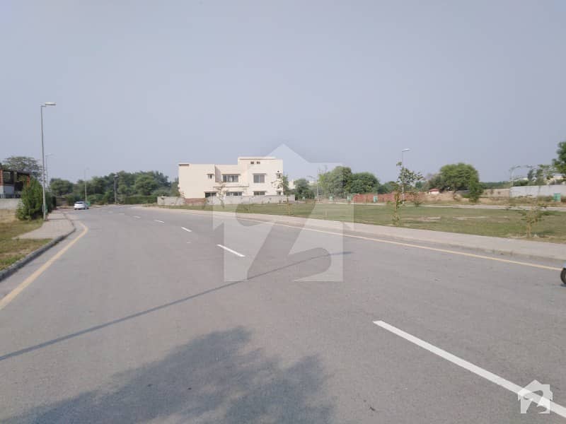 1 Kanal Plot Facing Park 60 Feet Road EE Block Bahria Town Lahore