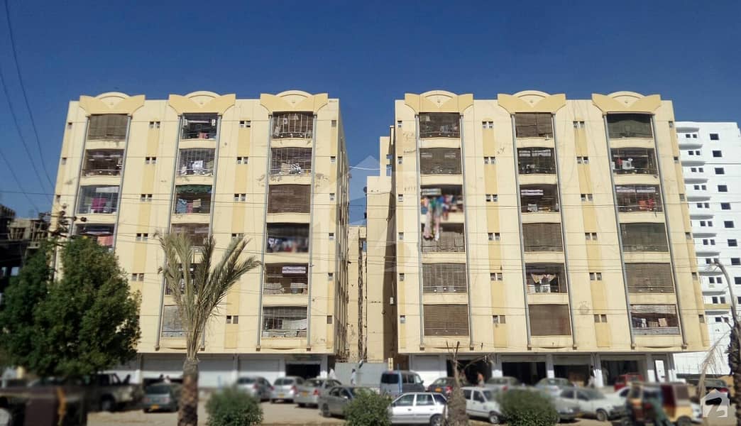 Al Khizra Apartment 1st Floor West Open Corner Flat Available For Sale In Good Location