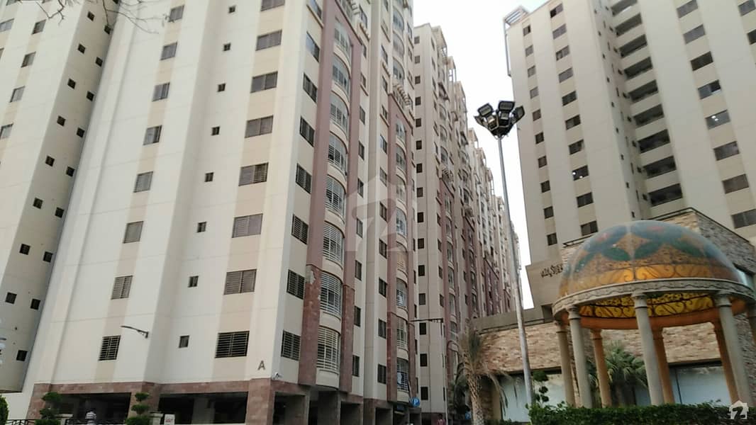 Harmain Royal Residency 1st Floor Lyari Facing Flat Available For Rent In Good Location