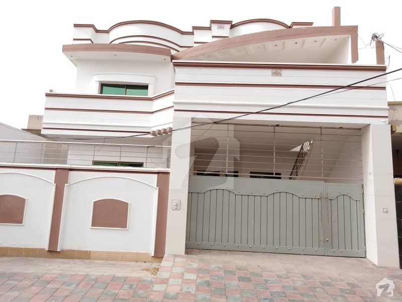 ہاشمی گارڈن بہاولپور میں 5 کمروں کا 10 مرلہ مکان 1. 8 کروڑ میں برائے فروخت۔