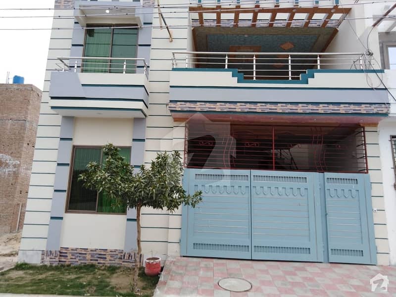 سٹی گارڈن ہاؤسنگ سکیم جہانگی والا روڈ بہاولپور میں 4 کمروں کا 5 مرلہ مکان 80 لاکھ میں برائے فروخت۔